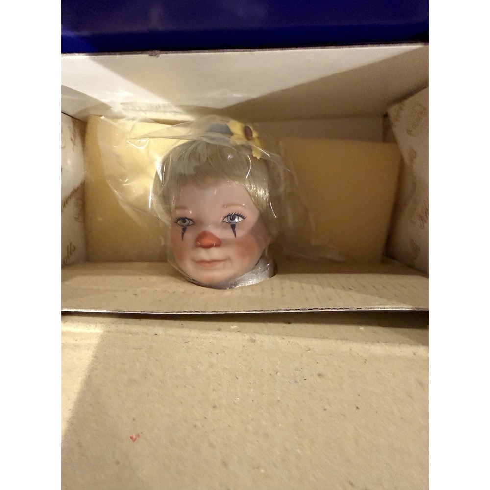 Tommy the Clown Ashton-Drake Galleries / Knowles 1990 NEW in box